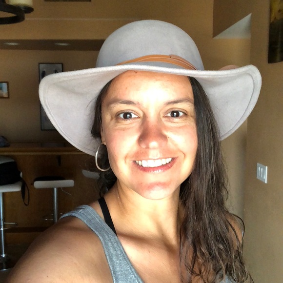 Meet your Posher, Bethany - Picture 1 of 1